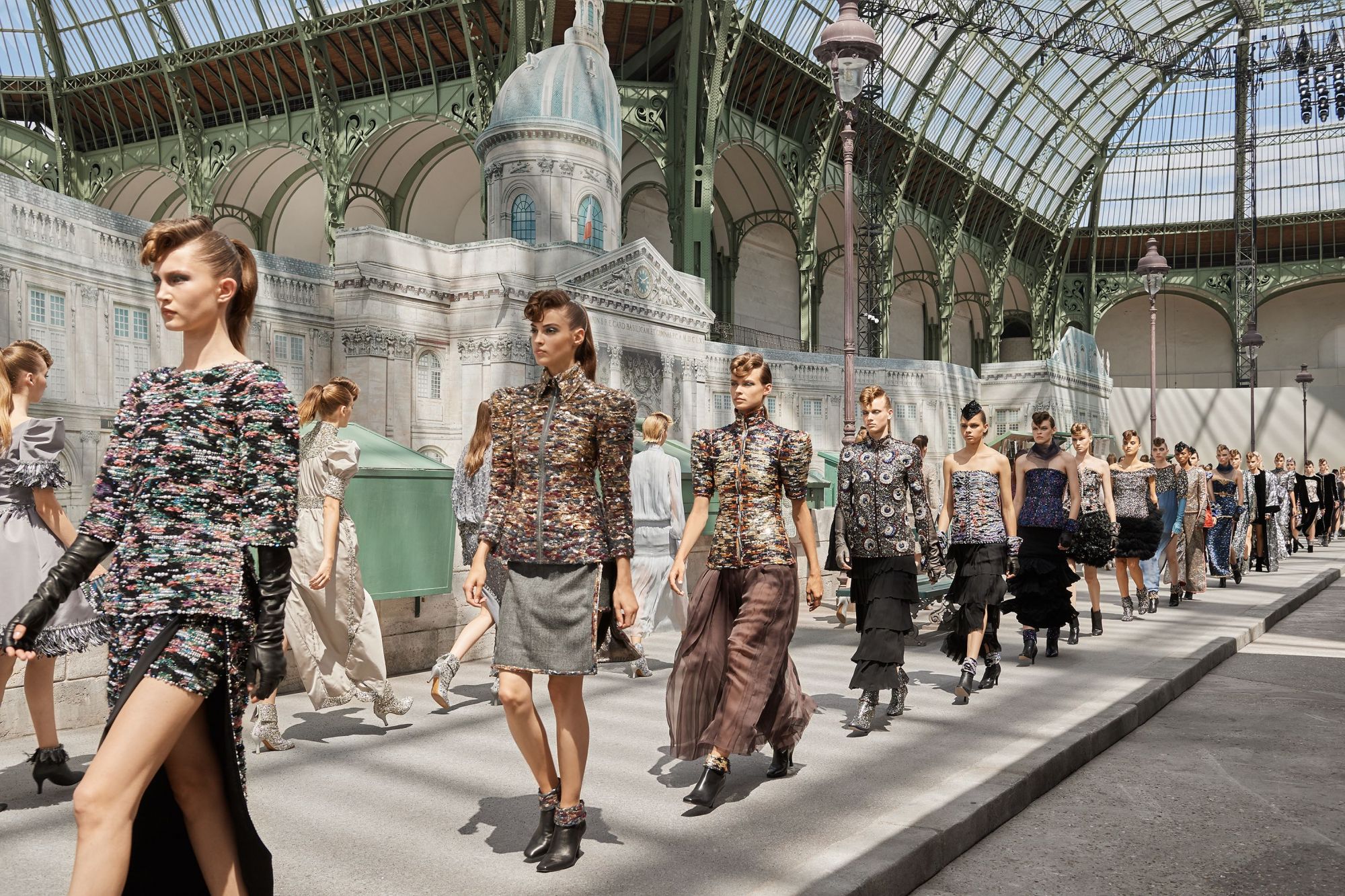 Nouvelles maisons de couture : découvrez les créateurs qui font briller Paris