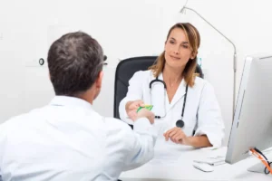 Pourquoi choisir la complémentaire santé solidaire avec participation financière en 2026 ?