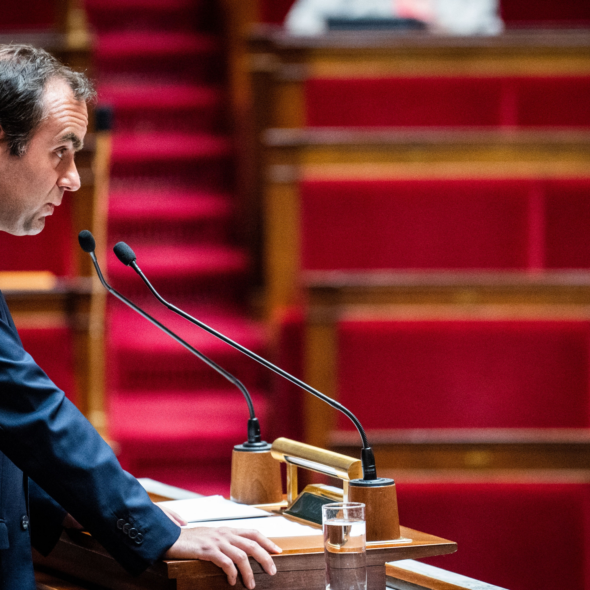 Censure Gouvernement Lecornu: Krise, Gerüchte und politische Zukunft