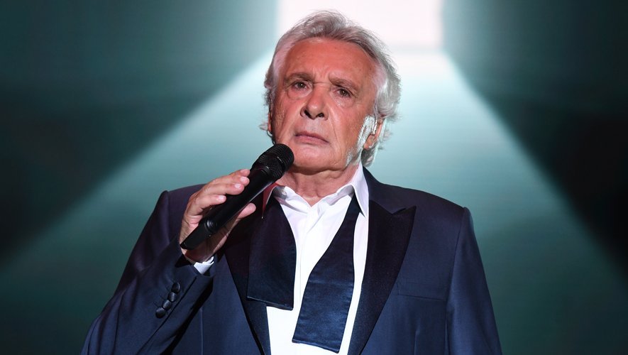 Michel Sardou : Biographie, hits et secrets d&rsquo;un monstre sacré