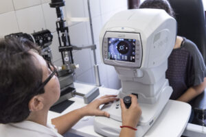 Pourquoi Choisir la Clinique des 15 20 Pour Vos Examens de la Vue ?